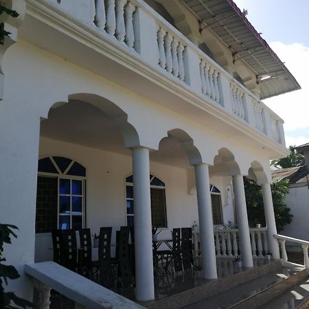 Salhiya Lodge ザンジバルシティ エクステリア 写真